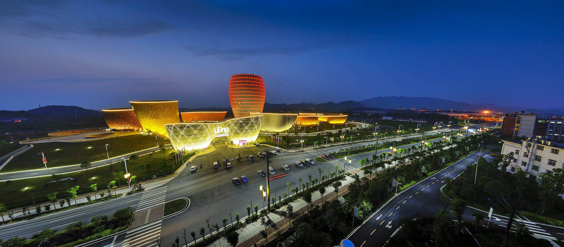釉下五彩，中國(guó)瓷都 ——《醴陵市陶瓷文化園總體策劃與規(guī)劃》