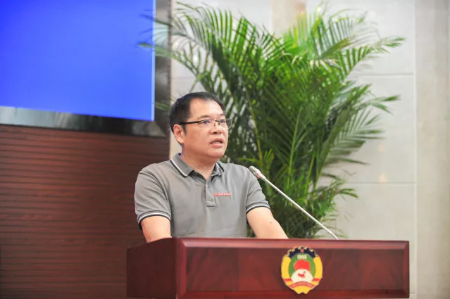 下好四步棋，以產(chǎn)業(yè)發(fā)展戰(zhàn)略統(tǒng)籌協(xié)調(diào)產(chǎn)業(yè)扶貧 高質(zhì)量發(fā)展